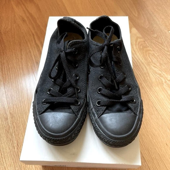 Converse Shoes - Women's Chuck Taylor All Star Low Top Sneakers